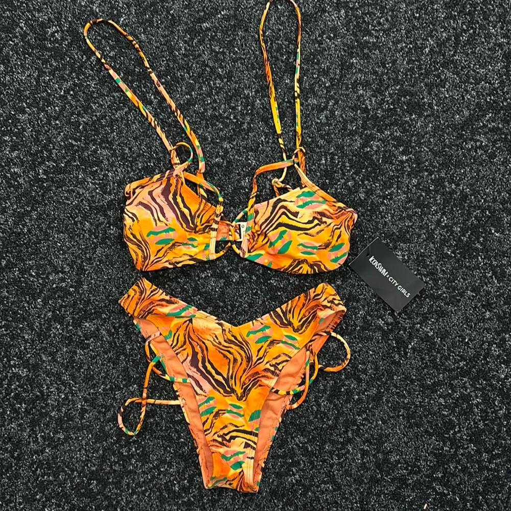 Brand new bathing suit from icon swim one of the hottest trending websites